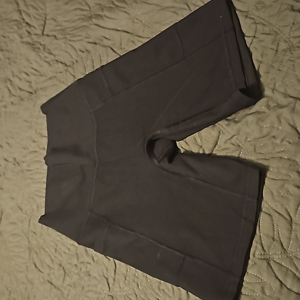 Pre owned aerie offline XS bike short for women